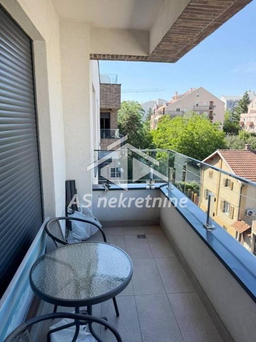 Stan Izdavanje Beograd Južni Bulevar 55 m2
