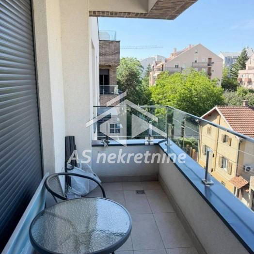 Stan Izdavanje Beograd Južni Bulevar 55 m2