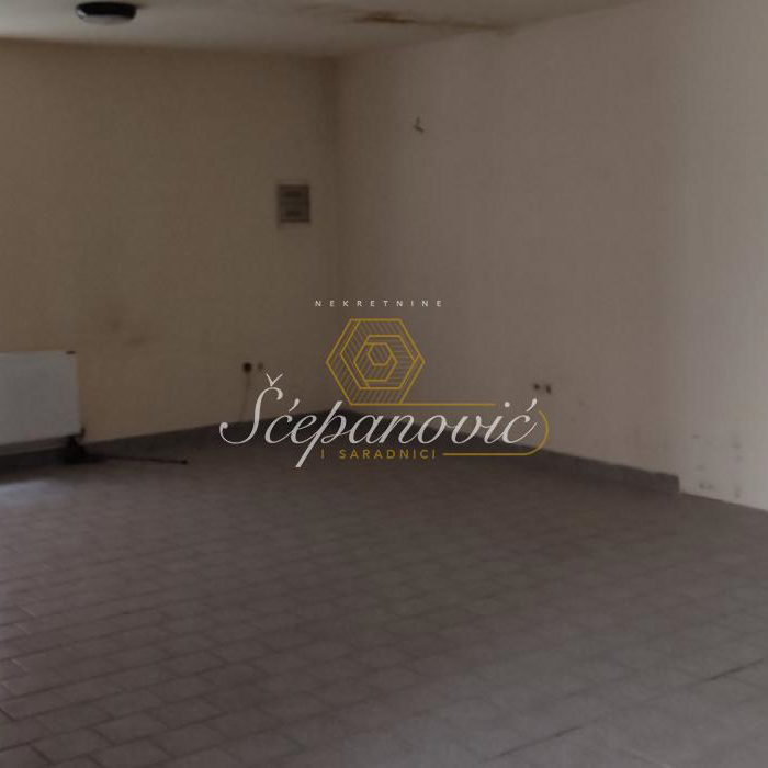 Lokal Izdavanje Novi Sad  145 m2