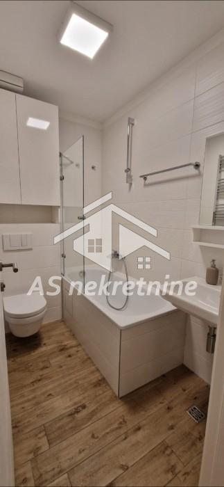 Trosoban stan za izdavanje, A Blok – Blok 67a, Beograd, 67m², 1.300 €/mes
