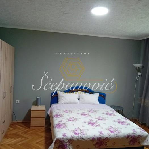 Kuća Prodaja Vrbas  200 m2