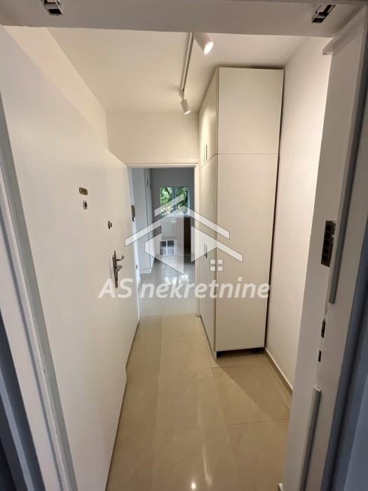 izdavanje-lokala-beograd-qy3B9HrDtP Dvosoban stan za izdavanje, Kalenić Pijaca, Beograd, 54m², 1.000 €/mes