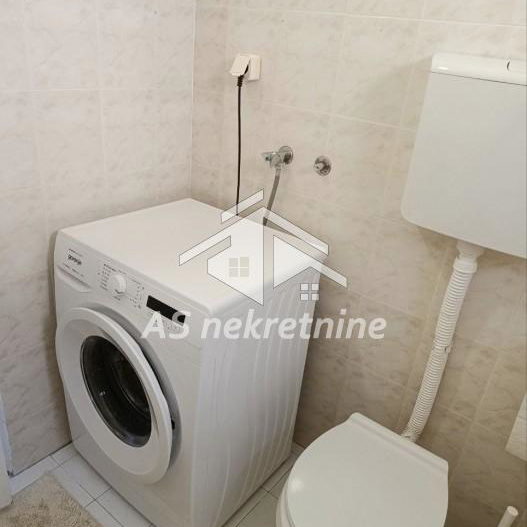 Trosoban stan za izdavanje, Dedinje, Beograd, 80m², 1.300 €/mes