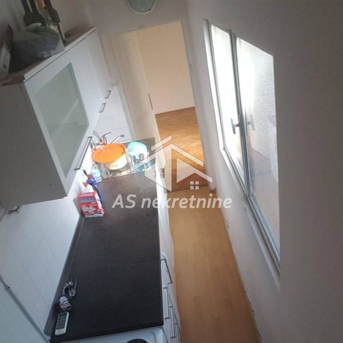 Stan Izdavanje Beograd Karađorđeva 62 m2