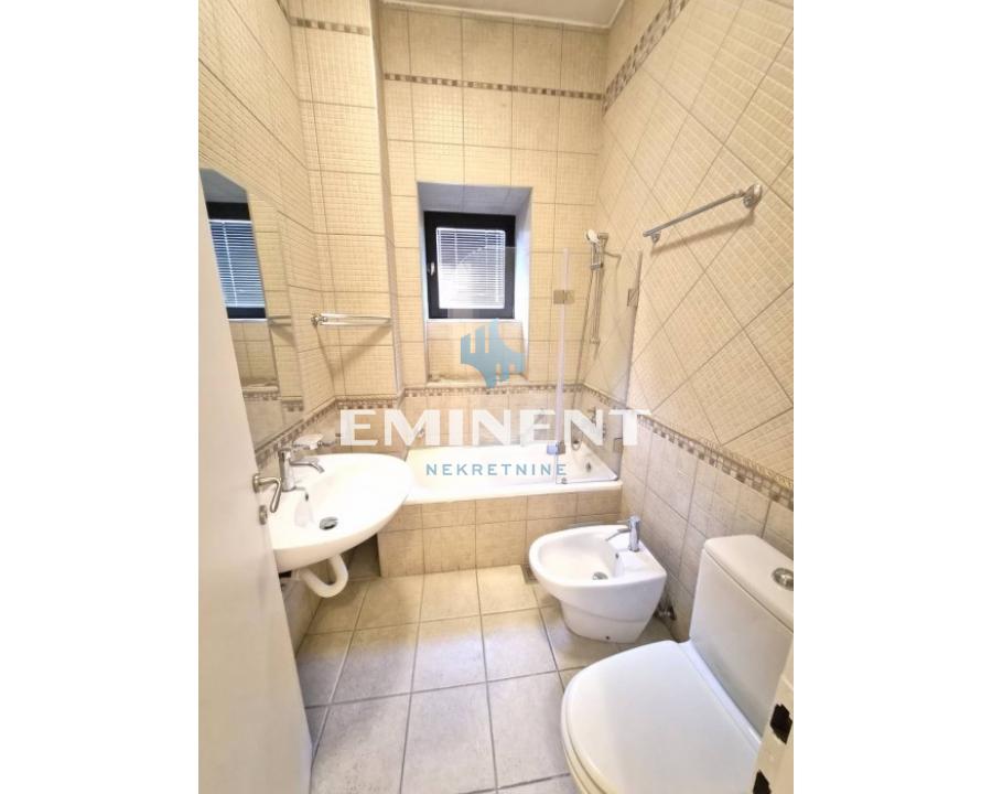 izdavanje-lokala-beograd-yyegjWE1h1 Kuća za izdavanje, Autokomanda, Beograd, 360m², 4.600 €/mes