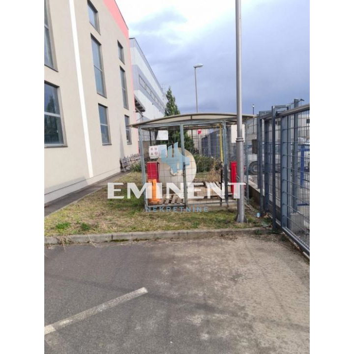 Lokal Izdavanje Beograd Zemun Polje 2776 m2