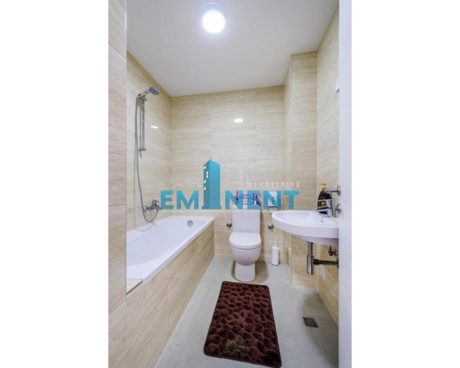 izdavanje-lokala-cNoU6toXeA Trosoban stan za izdavanje, A Blok – Blok 67a, Beograd, 60m², 1.280 €/mes