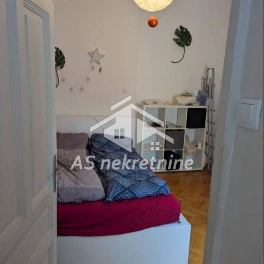 Stan Izdavanje Beograd Karađorđeva 62 m2