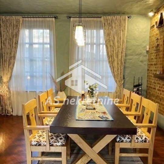 Kuća za izdavanje, Jajinci, Beograd, 367m², 3.500 €/mes