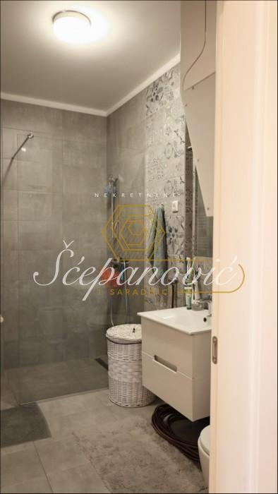 izdavanje-lokala-hCgn5Tt8yM Četvorosoban stan na prodaju, Telep, Novi Sad, 157m², 350.000 €