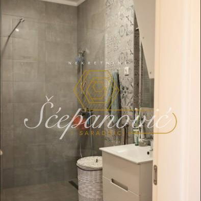 Četvorosoban stan na prodaju, Telep, Novi Sad, 157m², 350.000 €