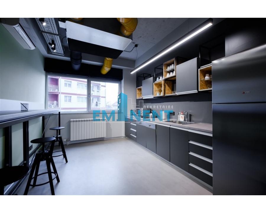 Lokal za izdavanje, Banovo Brdo, Beograd, 311m², 7.000 €/mes