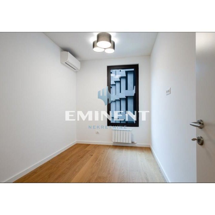 Stan Izdavanje Beograd Dorćol 75 m2