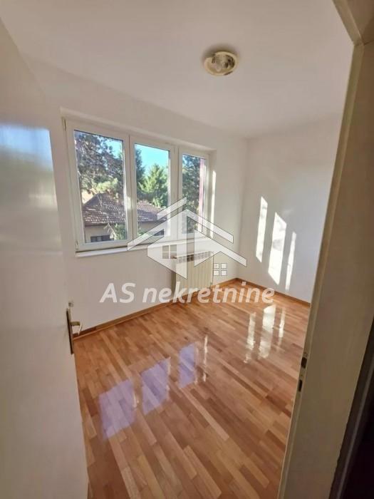izdavanje-lokala-jUdMia0ReP Stan Izdavanje Beograd Dedinje 104 m2