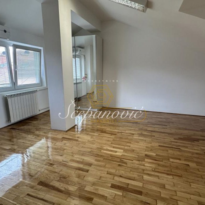Petosoban stan na prodaju, Centar, Novi Sad, 238m², 460.000 €