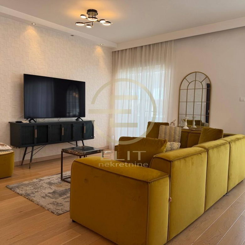 Stan Prodaja Novi Sad  105 m2
