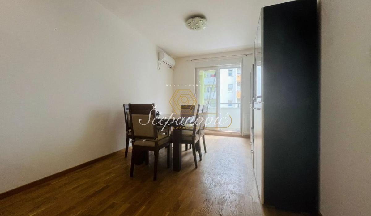 Stan Prodaja Novi Sad  56 m2