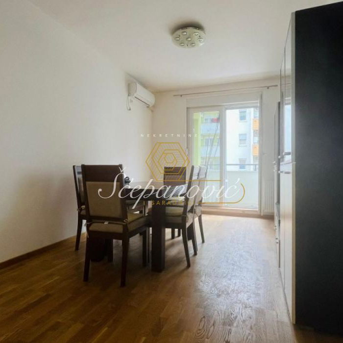Stan Prodaja Novi Sad  56 m2