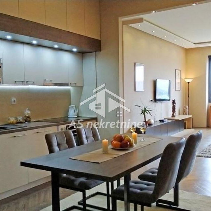 Stan Izdavanje Beograd London 100 m2