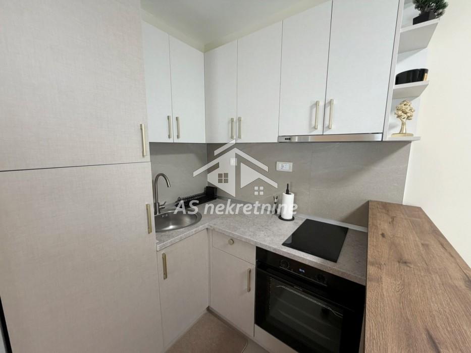 Stan Izdavanje Beograd Hram Svetog Save 54 m2