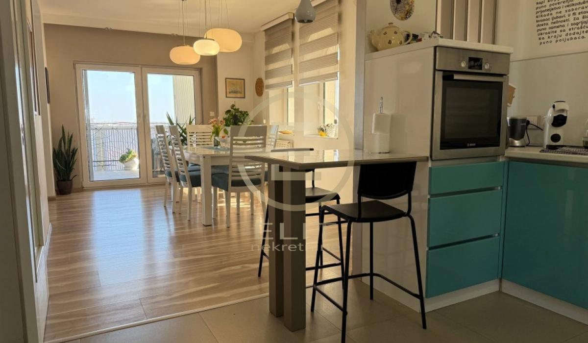 izdavanje-lokala-pbrSnxR829 Kuća na prodaju, Petrovaradin, Novi Sad, 273m², 450.000 €