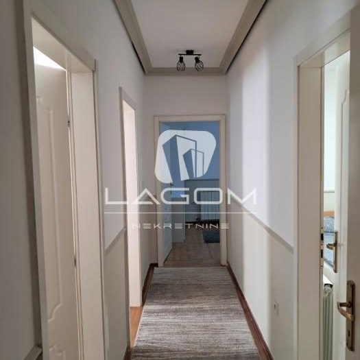 Trosoban stan na prodaju, Čubura, Beograd, 79m², 305.000 €
