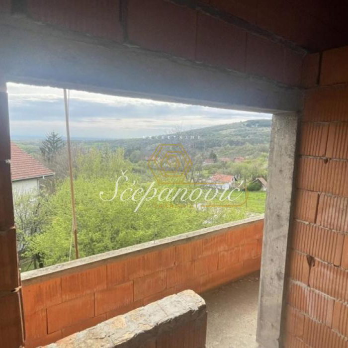Kuća na prodaju, Jazak, Irig, 140m², 300.000 €