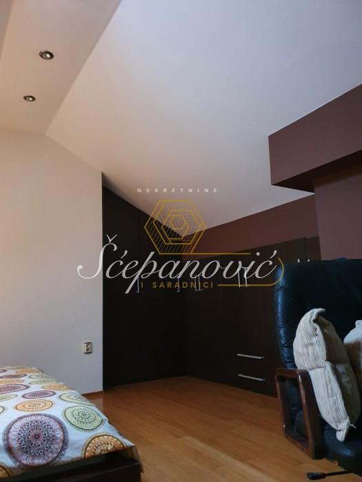 Trosoban stan na prodaju, Nova Detelinara, Novi Sad, 113m², 235.000 €