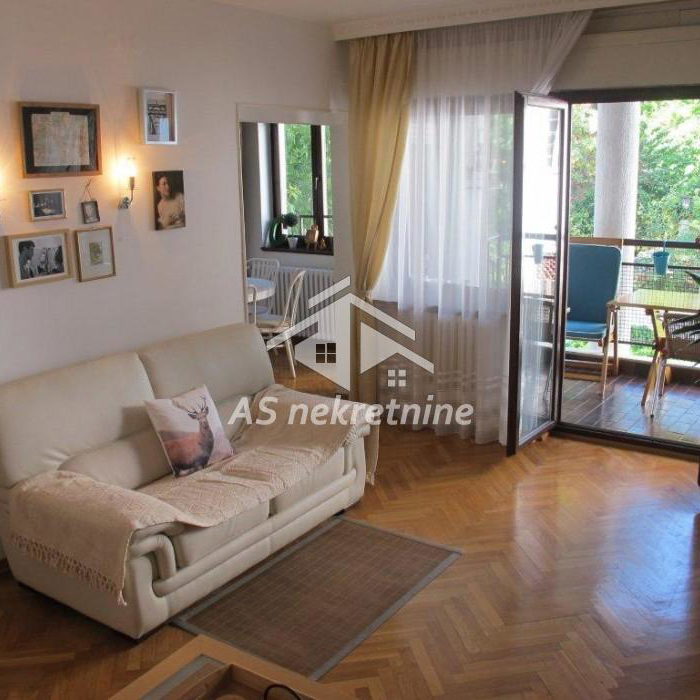 Stan Izdavanje Beograd Dedinje 90 m2