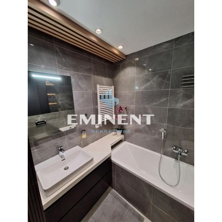 Trosoban stan na prodaju, Blok 65, Beograd, 75m², 370.000 €