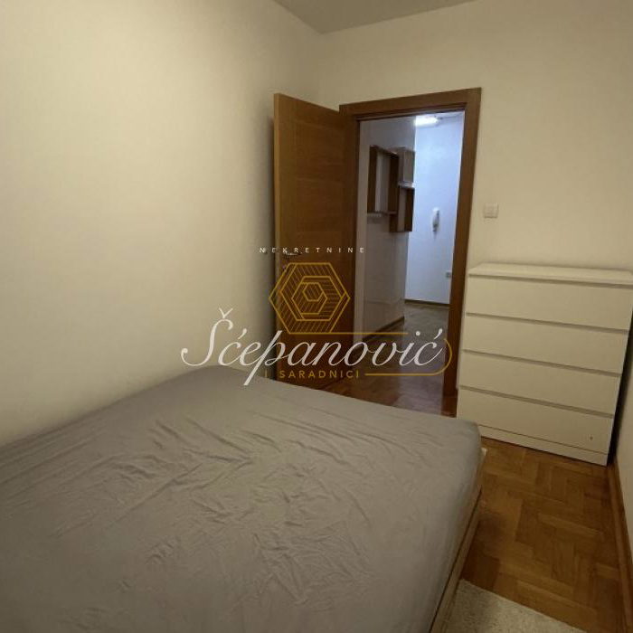 Stan Prodaja Novi Sad  42 m2