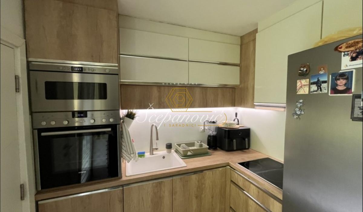 Stan Prodaja Novi Sad  71 m2