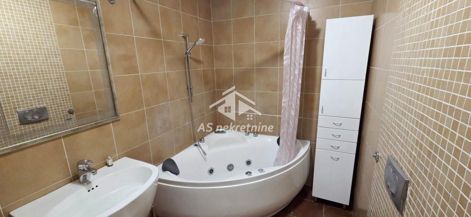 Stan Izdavanje Beograd Hram Svetog Save 86 m2