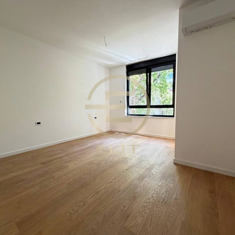 Lokal za izdavanje, Centar, Novi Sad, 126m², 1.890 €/mes