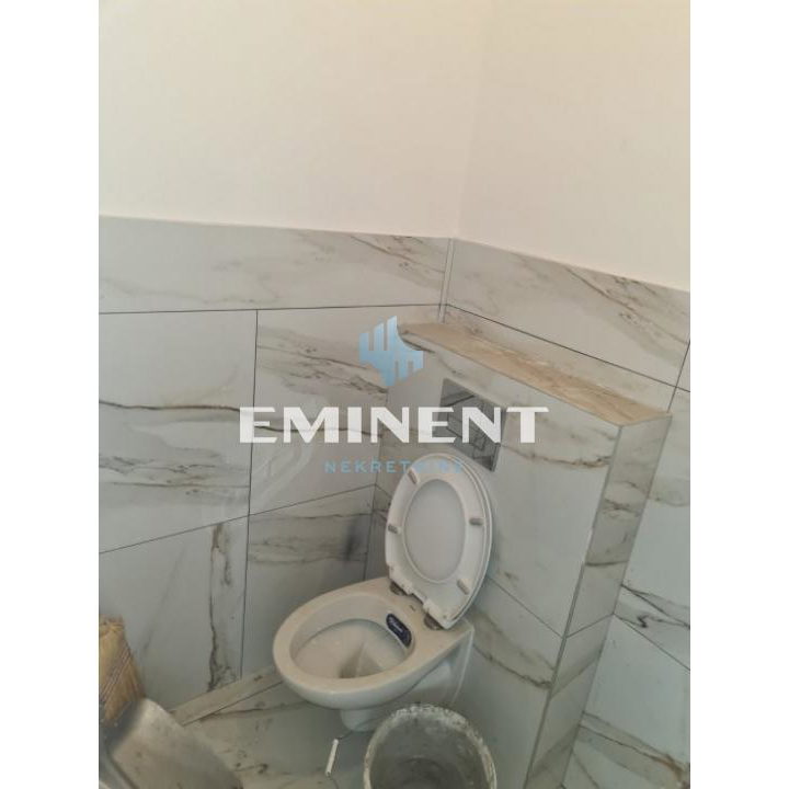 Lokal Prodaja Beograd Altina 130 m2