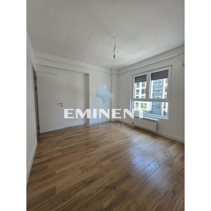 Stan Izdavanje Beograd Blok 65 54 m2