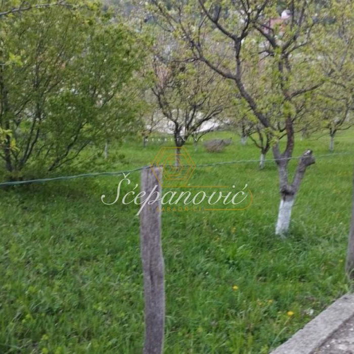 Plac Prodaja Novi Sad Paragovo 1670 m2