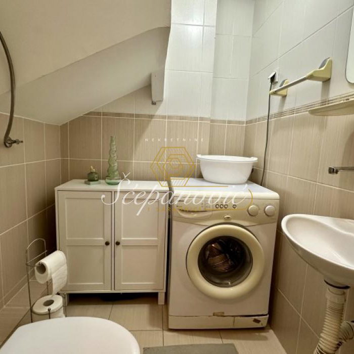 Trosoban stan na prodaju, Grbavica, Novi Sad, 75m², 195.000 €