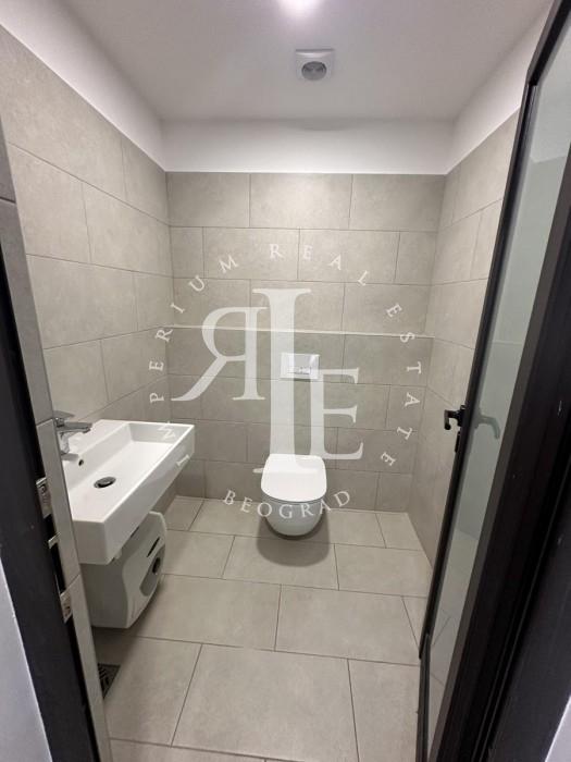 Lokal Prodaja Beograd Tošin Bunar 68 m2