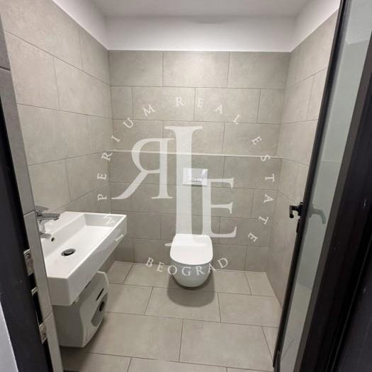 Lokal Prodaja Beograd Tošin Bunar 68 m2