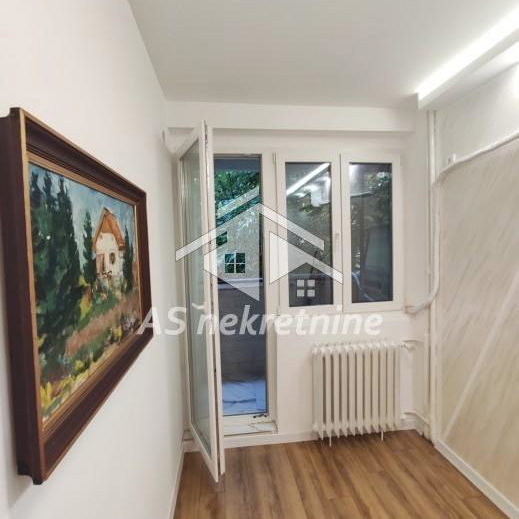 Trosoban stan za izdavanje, Banovo Brdo, Beograd, 52m², 700 €/mes