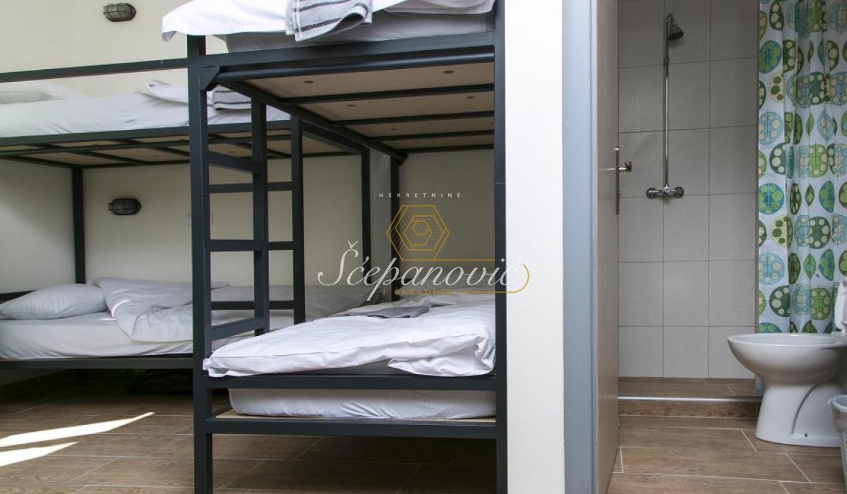 izdavanje-nekretnina-A9XoqJyeps Lokal na prodaju, Gradić, Novi Sad, 416m², 900.000 €