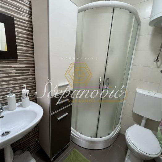 Stan Prodaja Novi Sad  77 m2