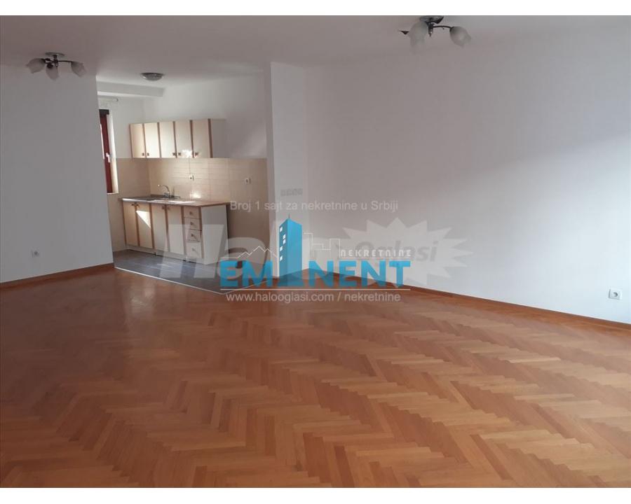 Stan Izdavanje Beograd Crveni Krst Vračar 90 m2