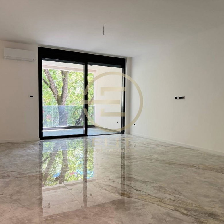 Lokal Izdavanje Novi Sad  126 m2