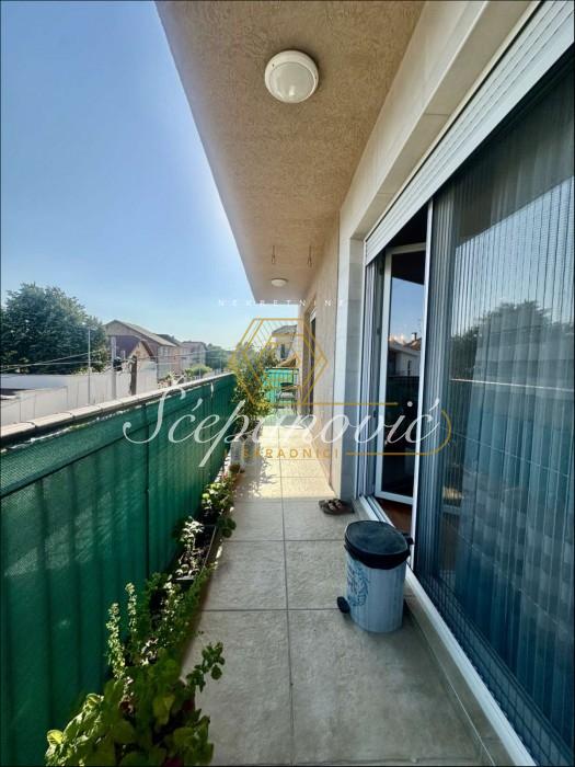 izdavanje-nekretnina-DGb6Wo8nWo Četvorosoban stan na prodaju, Telep, Novi Sad, 157m², 350.000 €