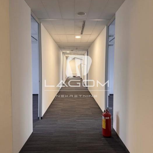 Lokal Izdavanje Beograd Blok 67 - Belville 838 m2