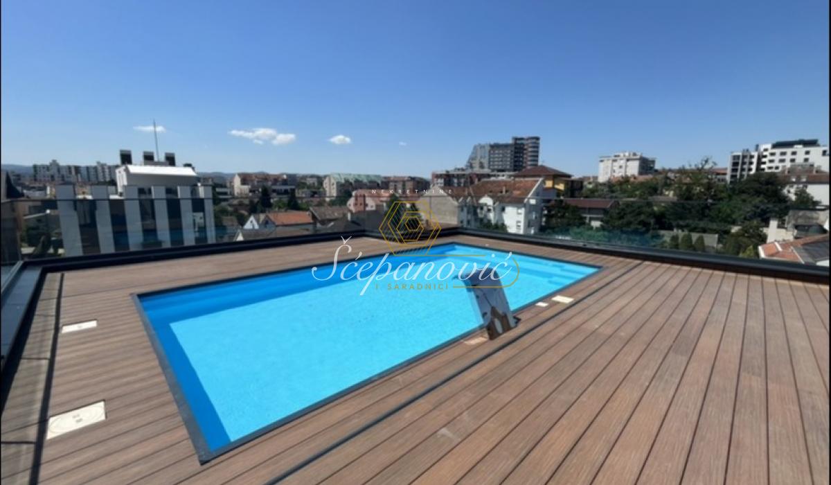 Četvorosoban stan na prodaju, Adamovićevo Naselje, Novi Sad, 430m², 900.000 €