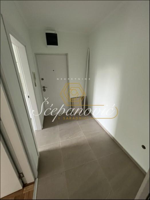 izdavanje-nekretnina-DwFHg99k8q Stan Prodaja Novi Sad Cara Dušana 47 m2