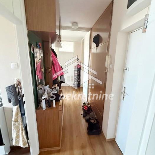 Trosoban stan za izdavanje, Banovo Brdo, Beograd, 62m², 650 €/mes